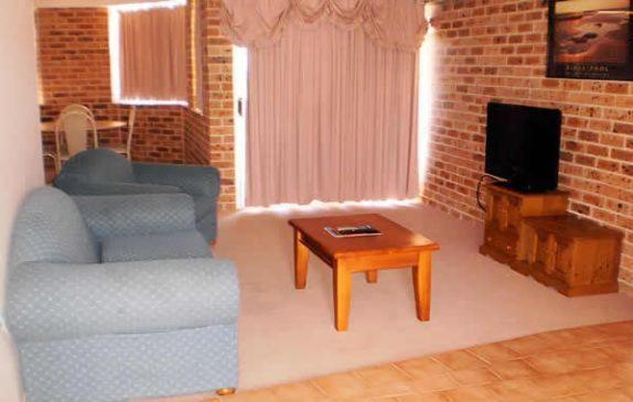 Lake Haven Motor Inn Gorokan Szoba fotó