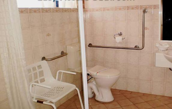 Lake Haven Motor Inn Gorokan Szoba fotó