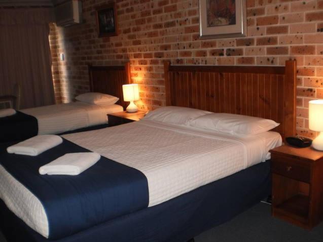 Lake Haven Motor Inn Gorokan Szoba fotó