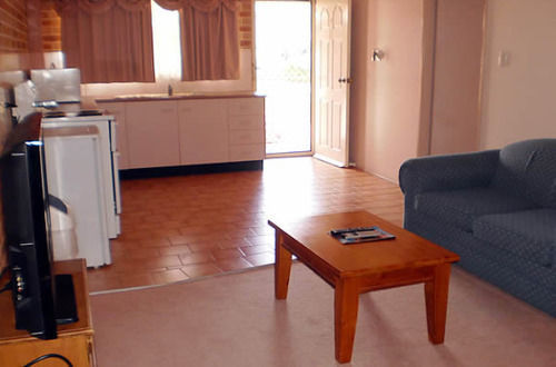 Lake Haven Motor Inn Gorokan Kültér fotó