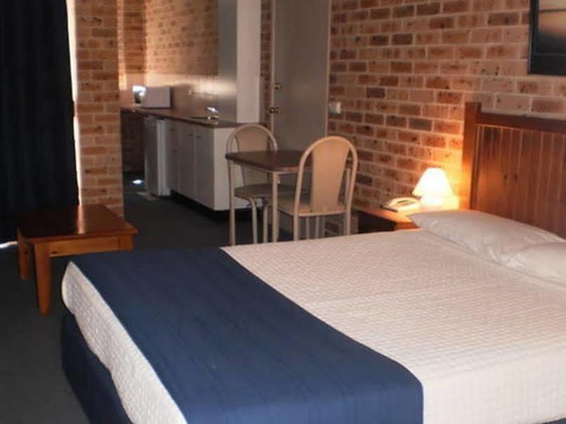 Lake Haven Motor Inn Gorokan Kültér fotó
